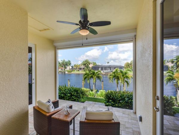 Waterfront Cape Coral Modern Villa Four Bedroom
