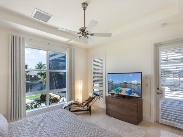 Waterfront Cape Coral Modern Villa Four Bedroom