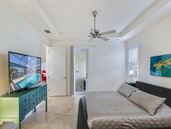 Waterfront Cape Coral Modern Villa Four Bedroom