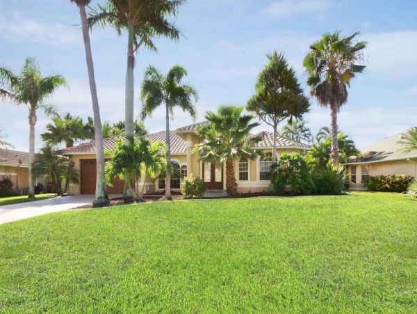 Water View Cape Coral Vacation Home Three bedroom