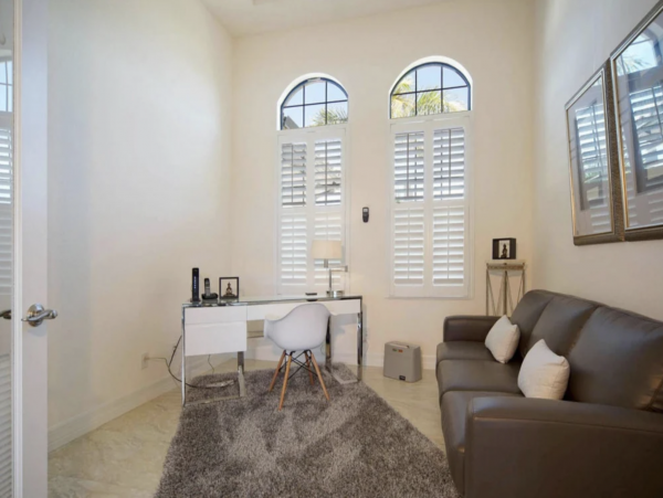 Cape Coral Three Bedroom Luxury Pool Vacation Home