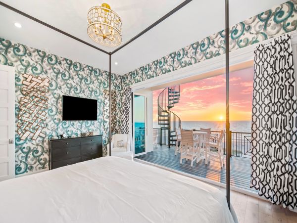 Luxury Bradenton Beach Top Rental Home Luxury All the Way!