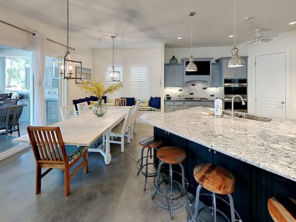 Miramar Beach Luxury Home that Sleeps up to 13 Guests