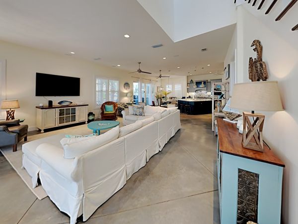 Miramar Beach Luxury Home that Sleeps up to 13 Guests