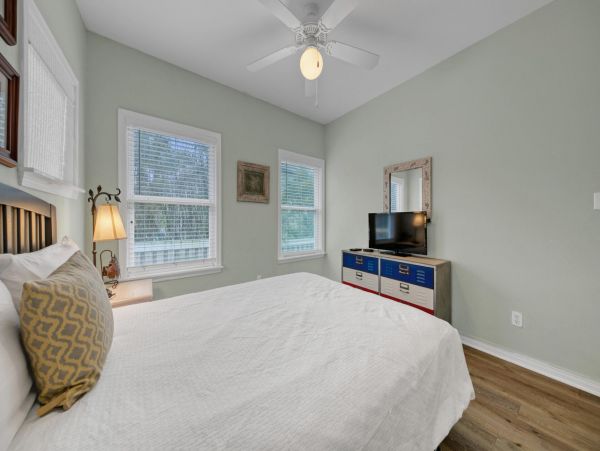 Four Bedroom Vacation Home in Miramar Beach Sleeps 12 Guests