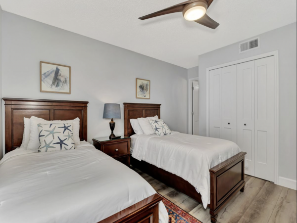 Siesta Key Great Value Two Bedroom Condo Partial Gulf View
