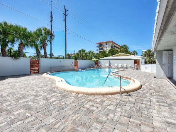 Siesta Key Great Value Two Bedroom Condo Partial Gulf View