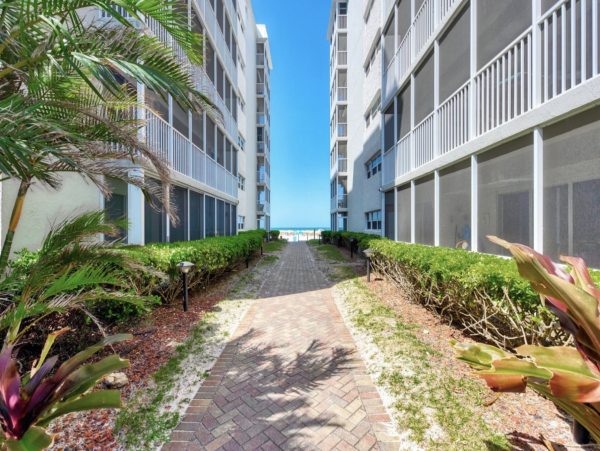 Siesta Key Great Value Two Bedroom Condo Partial Gulf View