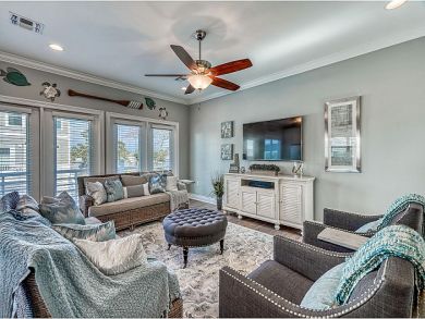 Awsome Private 6 Bedroom Vacation Home with Pool Sleeps 20