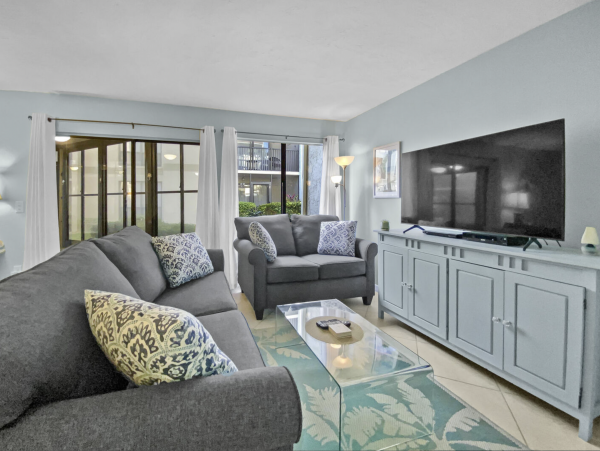 Siesta Key Vacation Rental Condo with Pool & Beach Access