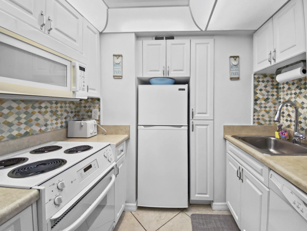 Siesta Key Vacation Rental Condo with Pool & Beach Access