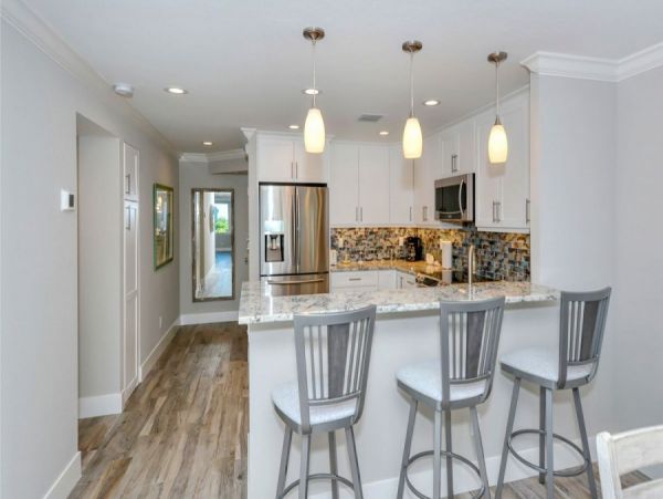 Siesta Key Vacation Condo Sleeps 6 Guests
