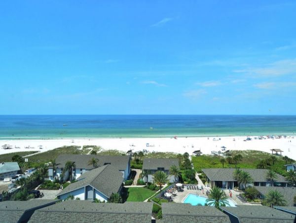 Siesta Key Vacation Condo Sleeps 6 Guests