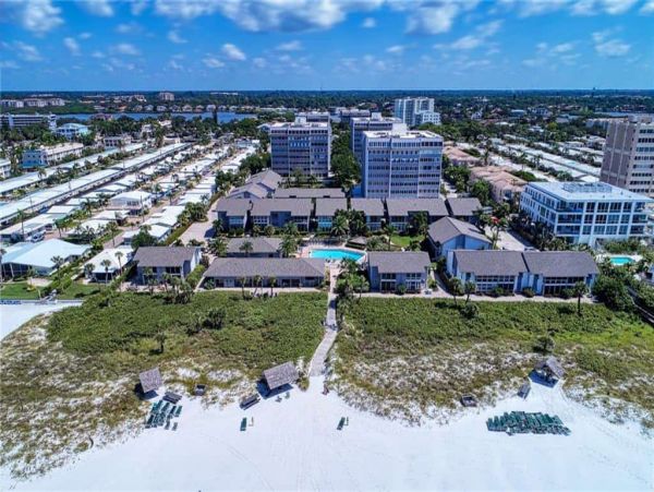 Siesta Key Vacation Condo Sleeps 6 Guests