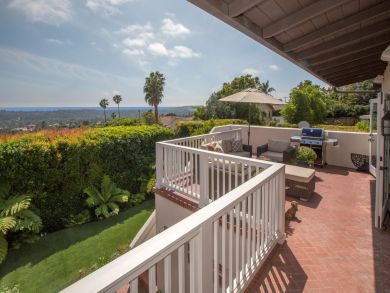 Santa Barbara Vacation Villa with Three Bedrooms Sleeps 6