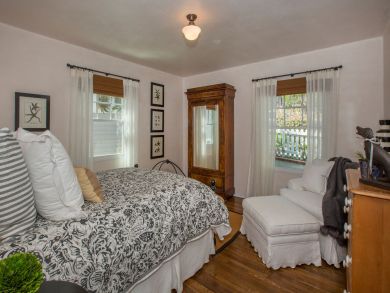 Santa Barbara Vacation Villa with Three Bedrooms Sleeps 6