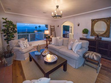 Santa Barbara Vacation Villa with Three Bedrooms Sleeps 6