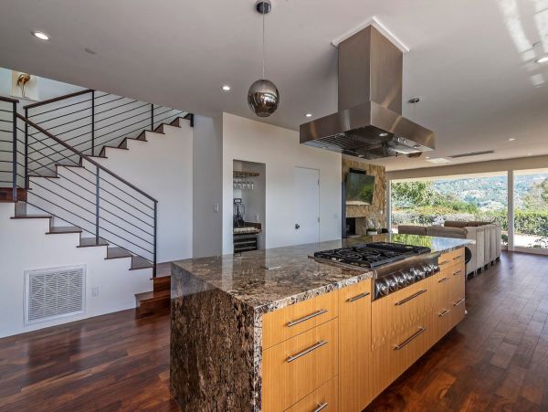Luxury Santa Barbara Rental with Panoramic Mountain Views