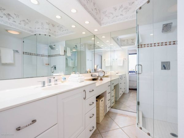 Siesta Key Vacation Condo Sleeps Four Guests