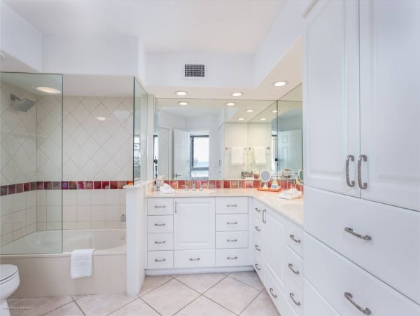 Siesta Key Vacation Condo Sleeps Four Guests