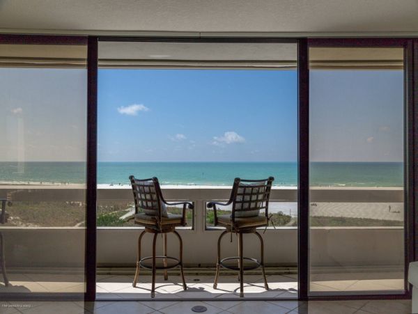 Siesta Key Vacation Condo Sleeps Four Guests