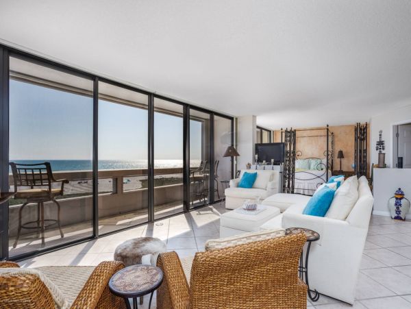 Siesta Key Vacation Condo Sleeps Four Guests