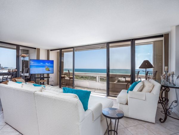 Siesta Key Vacation Condo Sleeps Four Guests