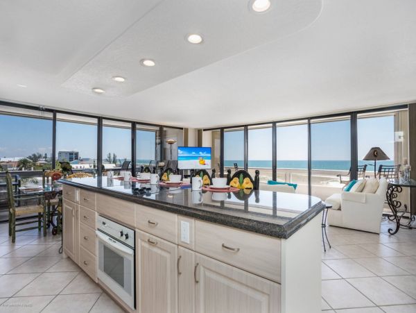 Siesta Key Vacation Condo Sleeps Four Guests