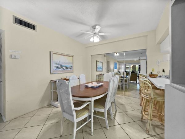 Beachfront 2 Bedroom Siesta Key Condo Sleeps 6 Guests