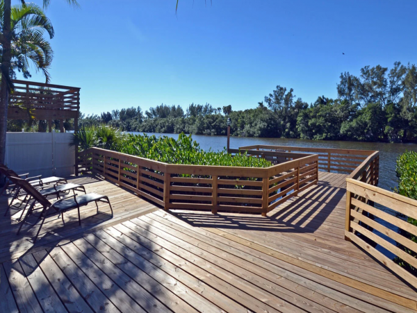 Charming Vacation Rental Condo on Siesta Key Walk to Beach