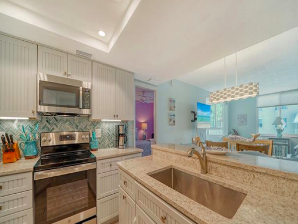 2 Bedroom Siesta Key Condo sleeps 6