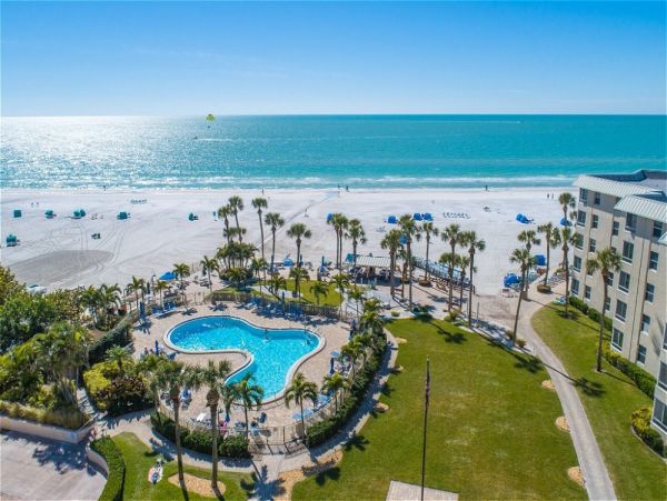 Lovely 2 Bedroom Condo Partial Ocean Views