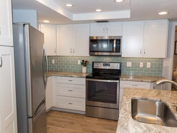 Lovely 2 Bedroom Condo Partial Ocean Views