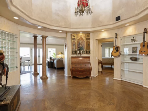 Stunning Santa Barbara Luxury Estate Home with Guest Houses & Pool