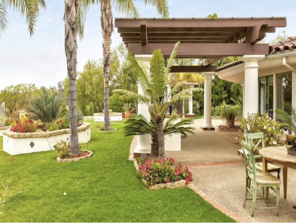 Stunning Santa Barbara Luxury Estate Home with Guest Houses & Pool