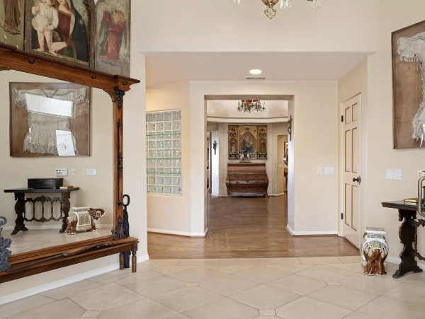Stunning Santa Barbara Luxury Estate Home with Guest Houses & Pool
