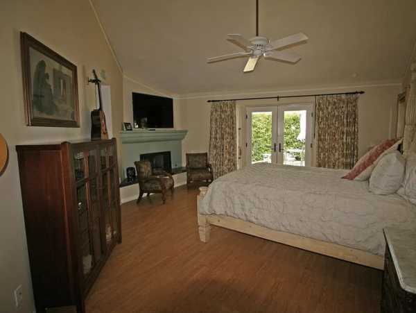 Stunning Santa Barbara Luxury Estate Home with Guest Houses & Pool