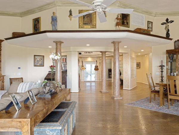 Stunning Santa Barbara Luxury Estate Home with Guest Houses & Pool