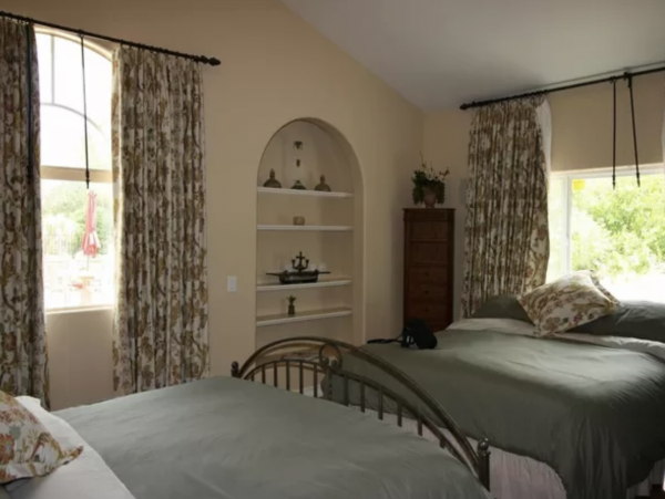 Stunning Santa Barbara Luxury Estate Home with Guest Houses & Pool