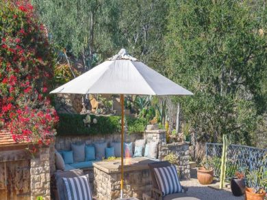 Classy, Comfort Movie Star Home