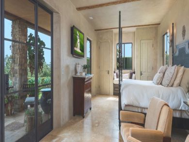 Classy, Comfort Movie Star Home