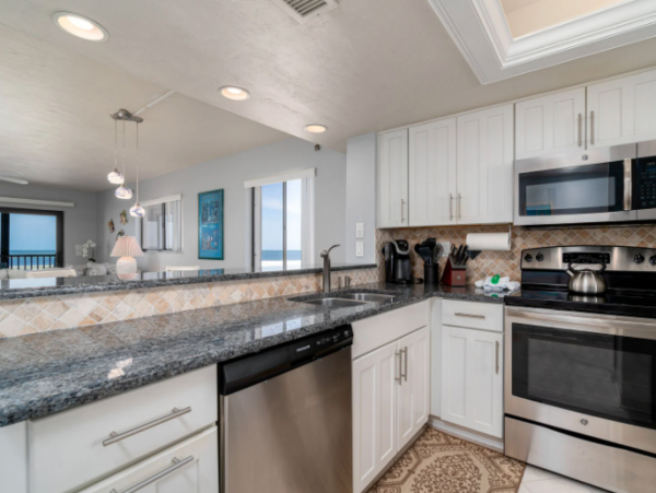 Lovely 2 Bedroom Vacation Condo in Fort Myers Beach