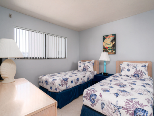 Lovely 2 Bedroom Vacation Condo in Fort Myers Beach