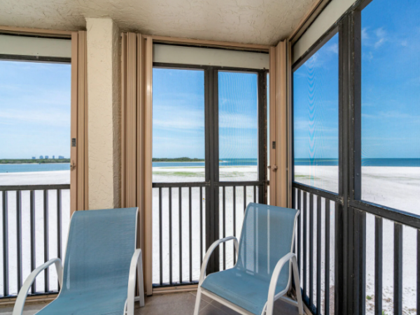 Lovely 2 Bedroom Vacation Condo in Fort Myers Beach