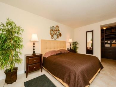 Lovely Siesta Key Vacation Condo Flip Flop to the Beach
