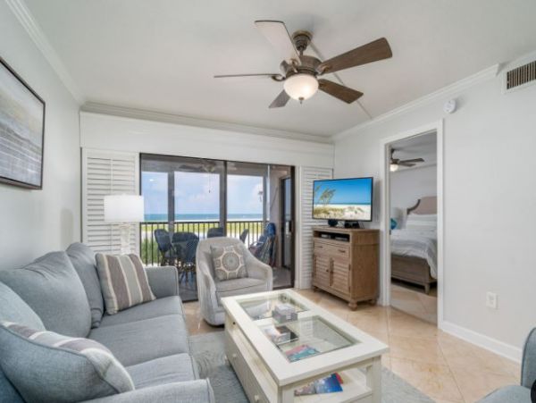 Ideal Beachfront Condo in Fort Myers Full Gulf Views