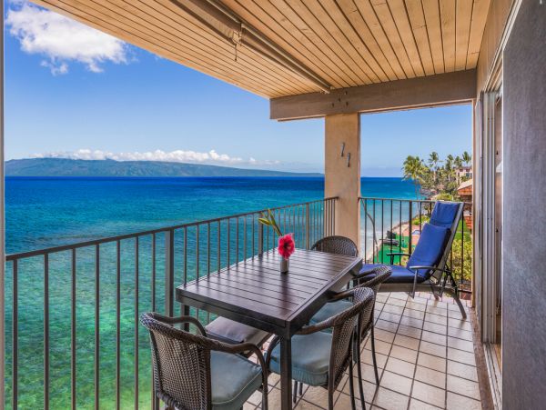 Luxurious 3 Bedroom Beachfront Condo with Breathtaking View