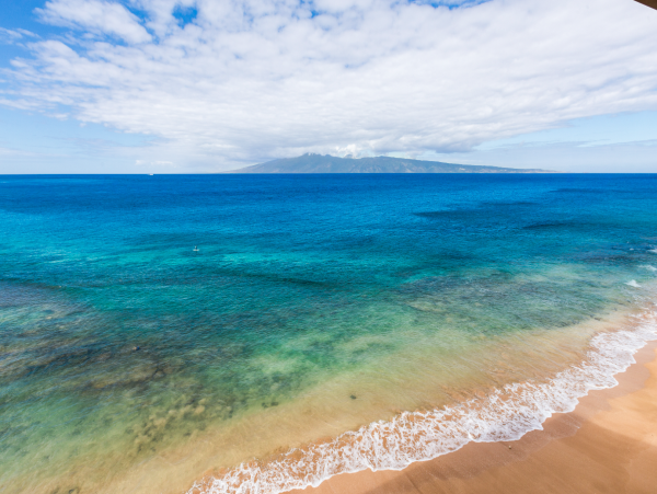Luxurious 3 Bedroom Beachfront Condo with Breathtaking View