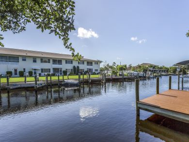 Close to Downtown Canalfront 3 bedroom Rental Close to Downtown Canalfront 3 bedroom Rental