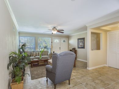 Close to Downtown Canalfront 3 bedroom Rental Close to Downtown Canalfront 3 bedroom Rental